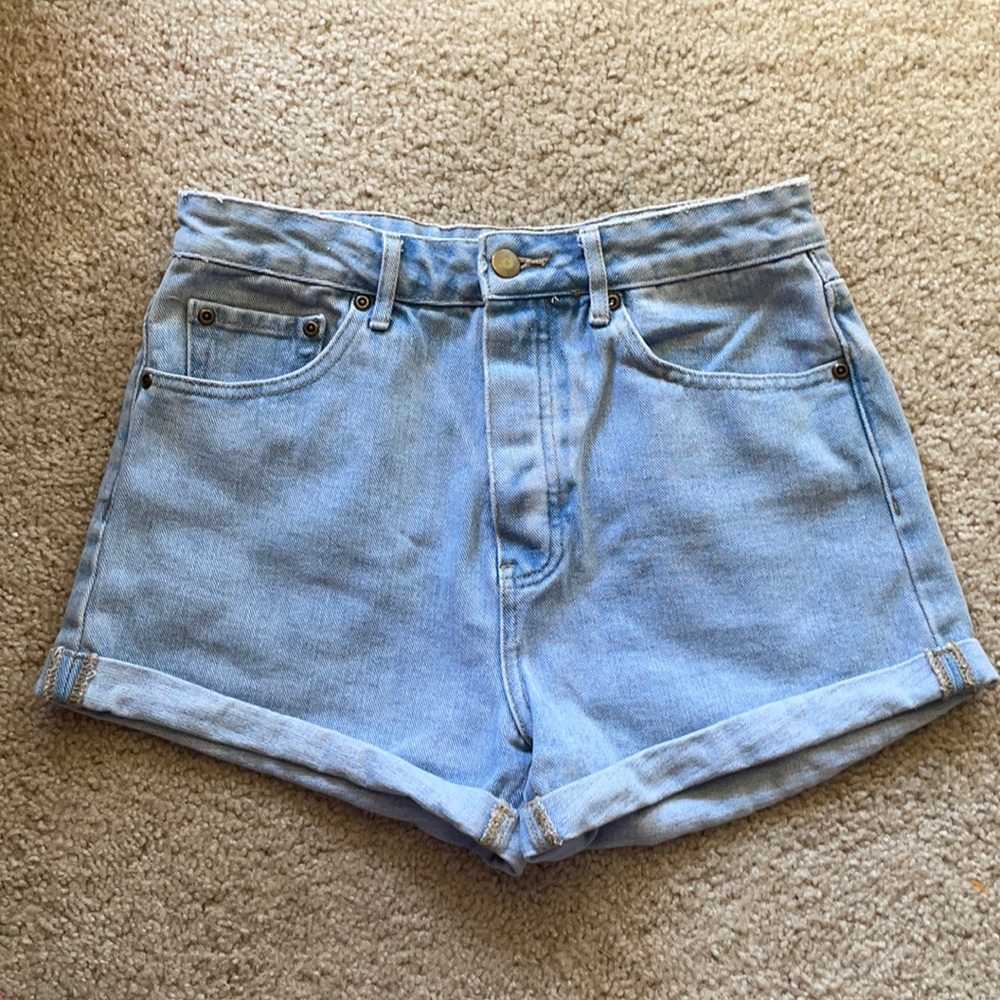 Forever 21 light wash high waisted shorts